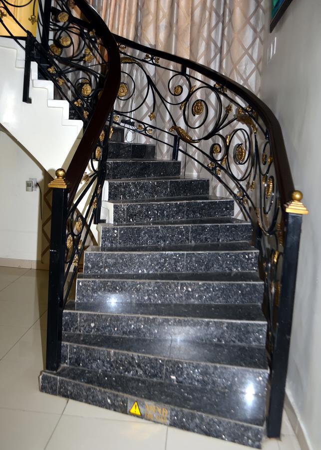 De Rigg Place - Alaka Estate, Surulere ลากอส ภายนอก รูปภาพ