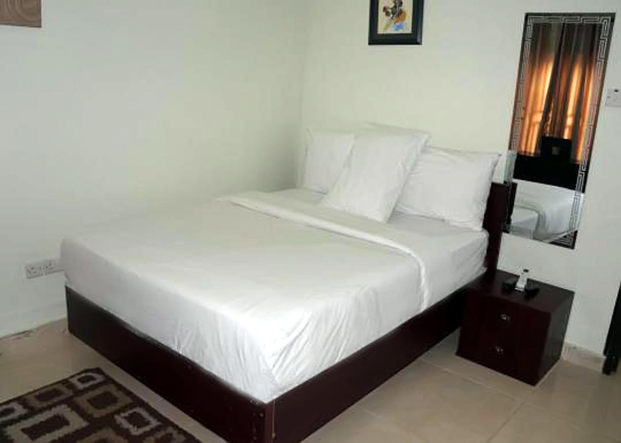De Rigg Place - Alaka Estate, Surulere ลากอส ภายนอก รูปภาพ