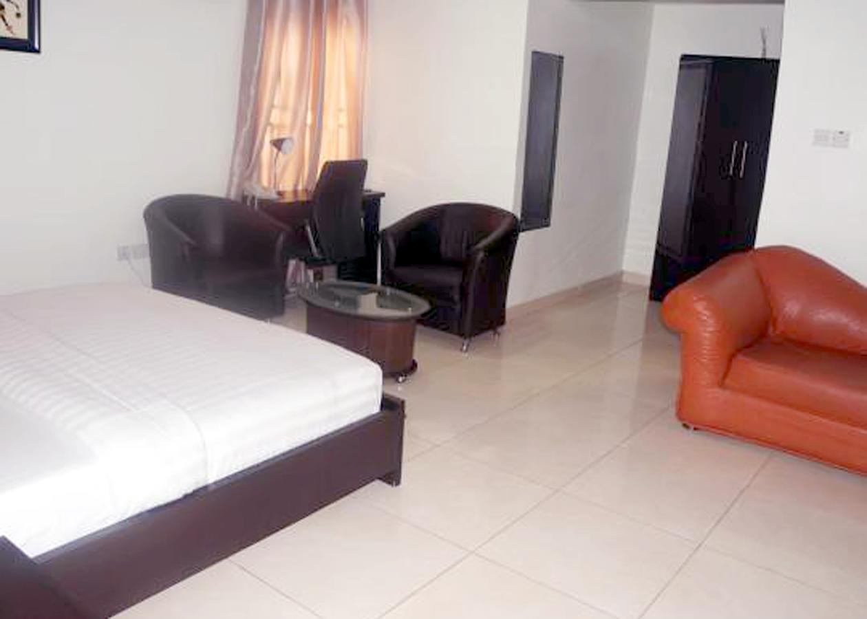 De Rigg Place - Alaka Estate, Surulere ลากอส ภายนอก รูปภาพ