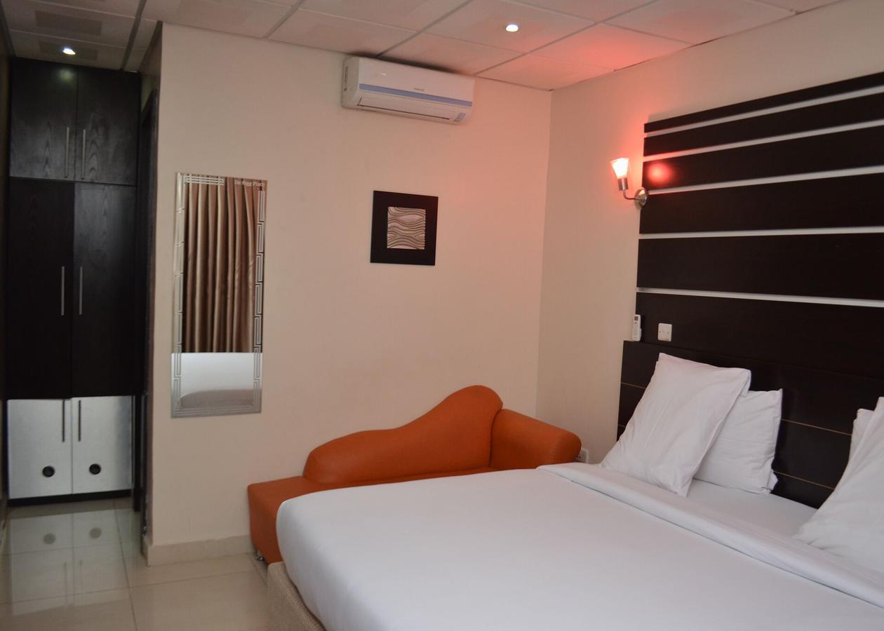 De Rigg Place - Alaka Estate, Surulere ลากอส ภายนอก รูปภาพ
