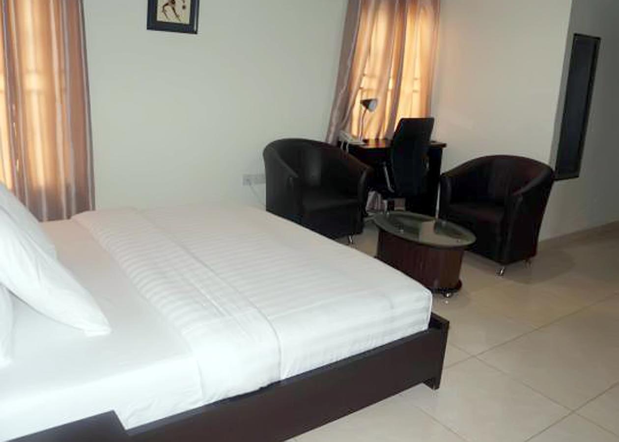 De Rigg Place - Alaka Estate, Surulere ลากอส ภายนอก รูปภาพ