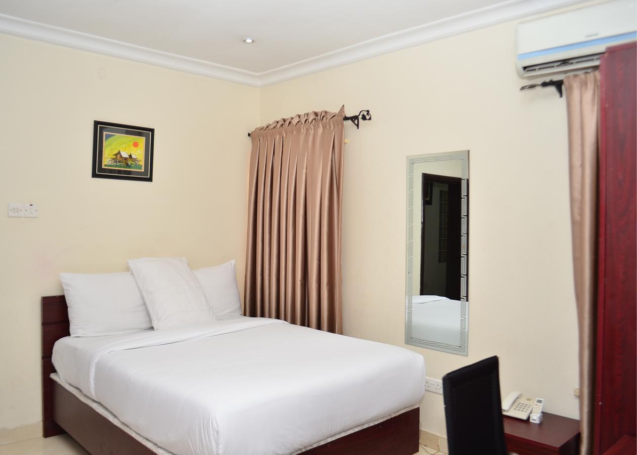 De Rigg Place - Alaka Estate, Surulere ลากอส ภายนอก รูปภาพ