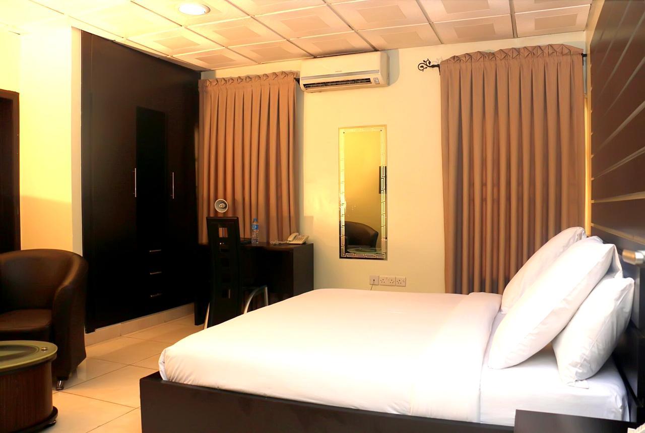 De Rigg Place - Alaka Estate, Surulere ลากอส ภายนอก รูปภาพ