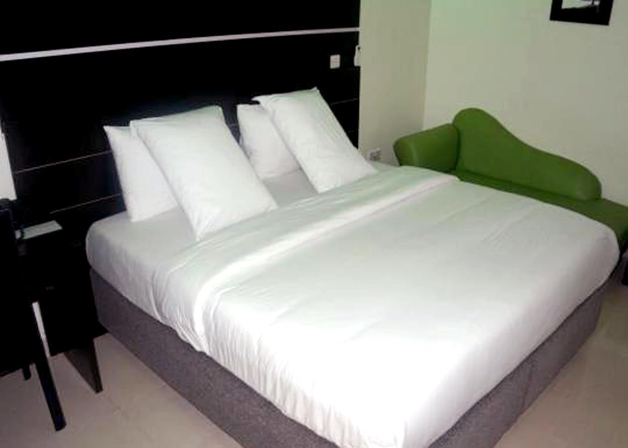 De Rigg Place - Alaka Estate, Surulere ลากอส ภายนอก รูปภาพ
